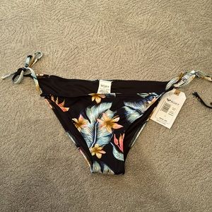 NWT Roxy swim tie bikini. Navy blue floral size Large